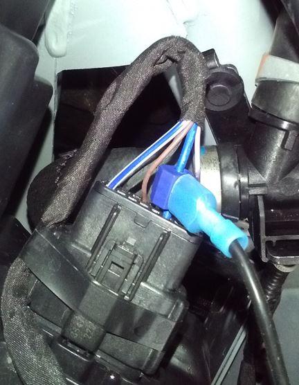 Ford Maverick 💡 Converting the Maverick side badge to a signal lamp light -- DIY how-to and result video [night video added] Passenger_Parking_Light.JPG