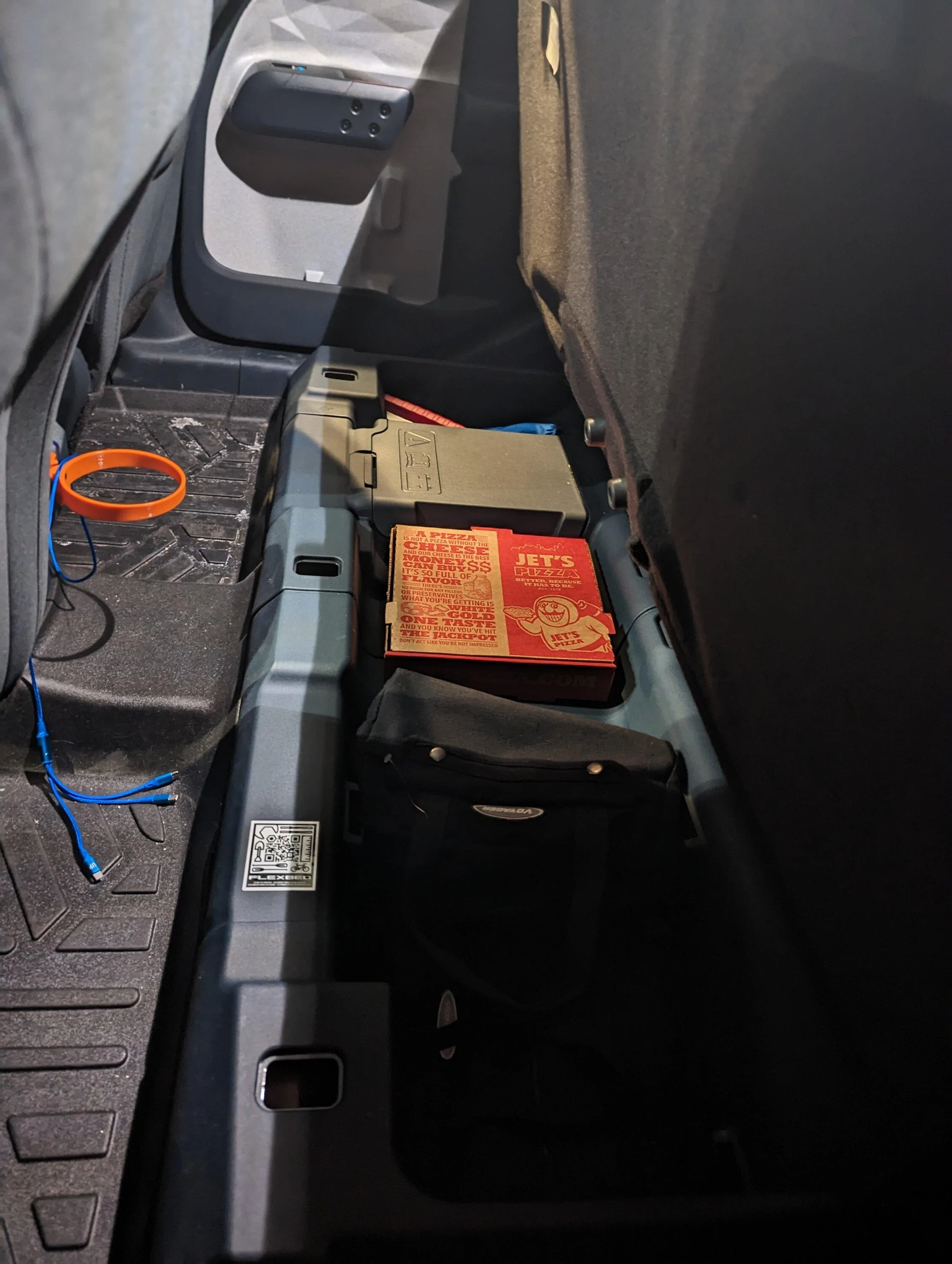Ford Maverick Back seat pizza … PXL_20230301_194618013
