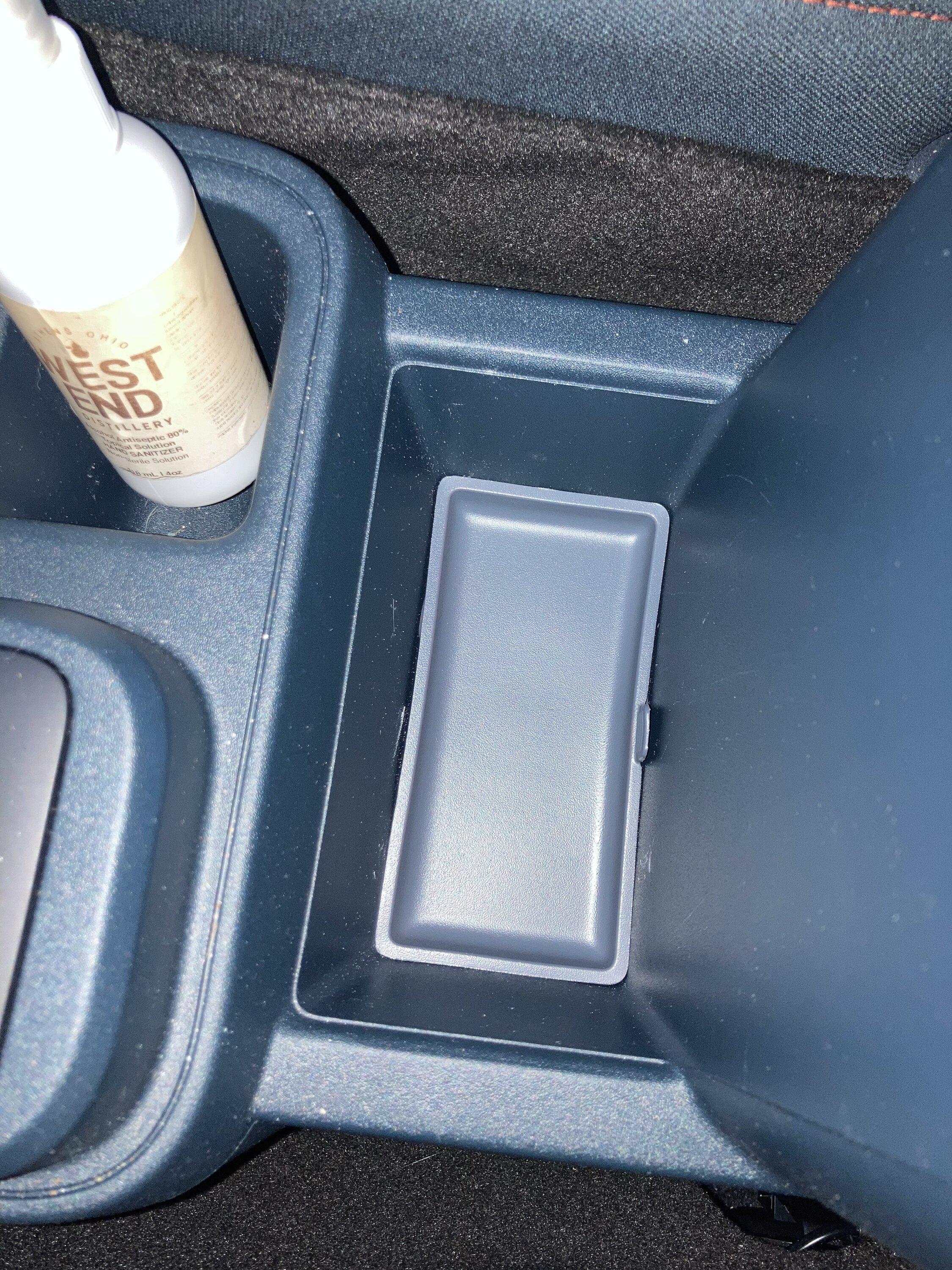 Ford Maverick Orange center console tray liner - standard or optional equipment? E598253E-96D1-483F-8947-C5818E700900