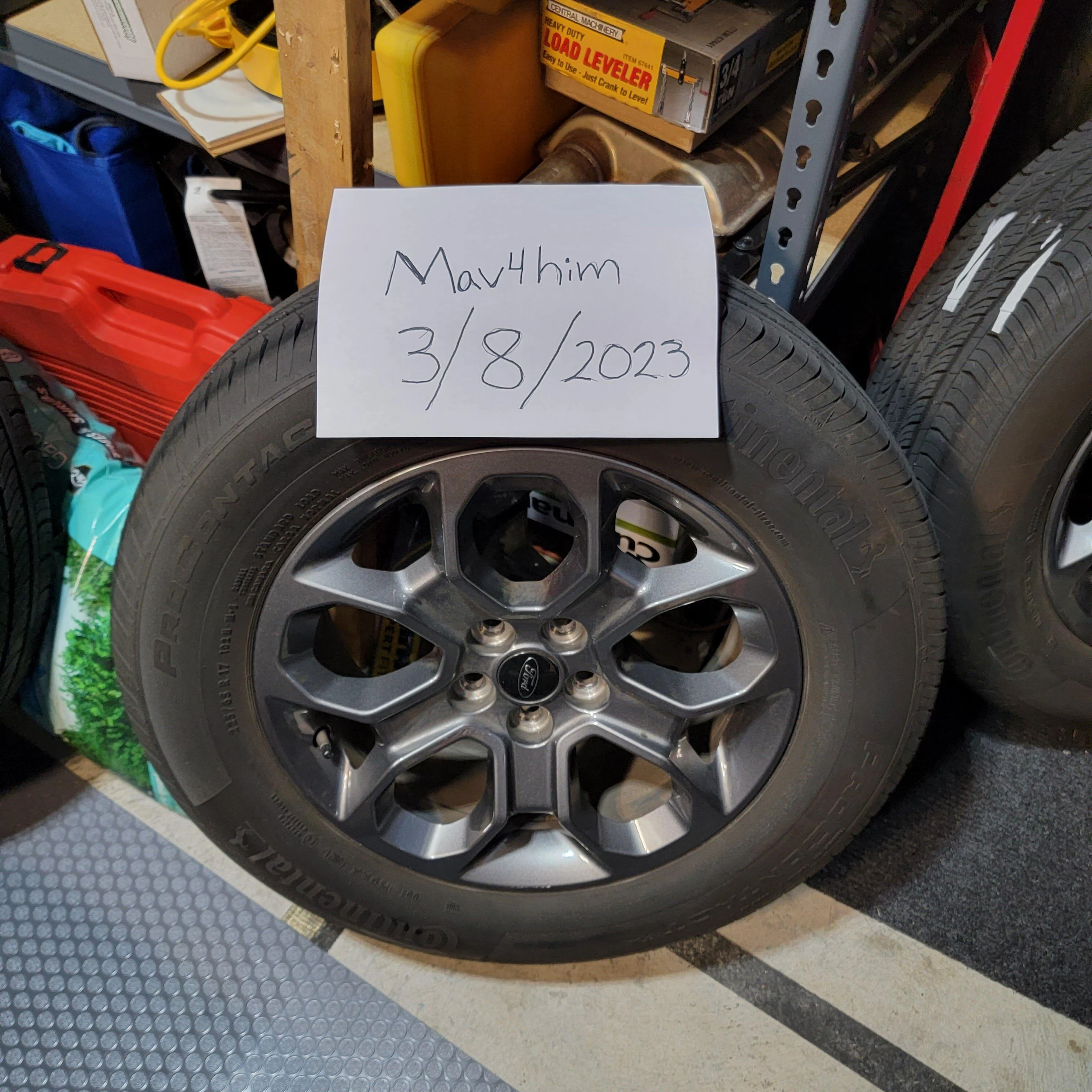 Ford Maverick XLT rims w/ Continental contact tires 16783274139713531084526739478477
