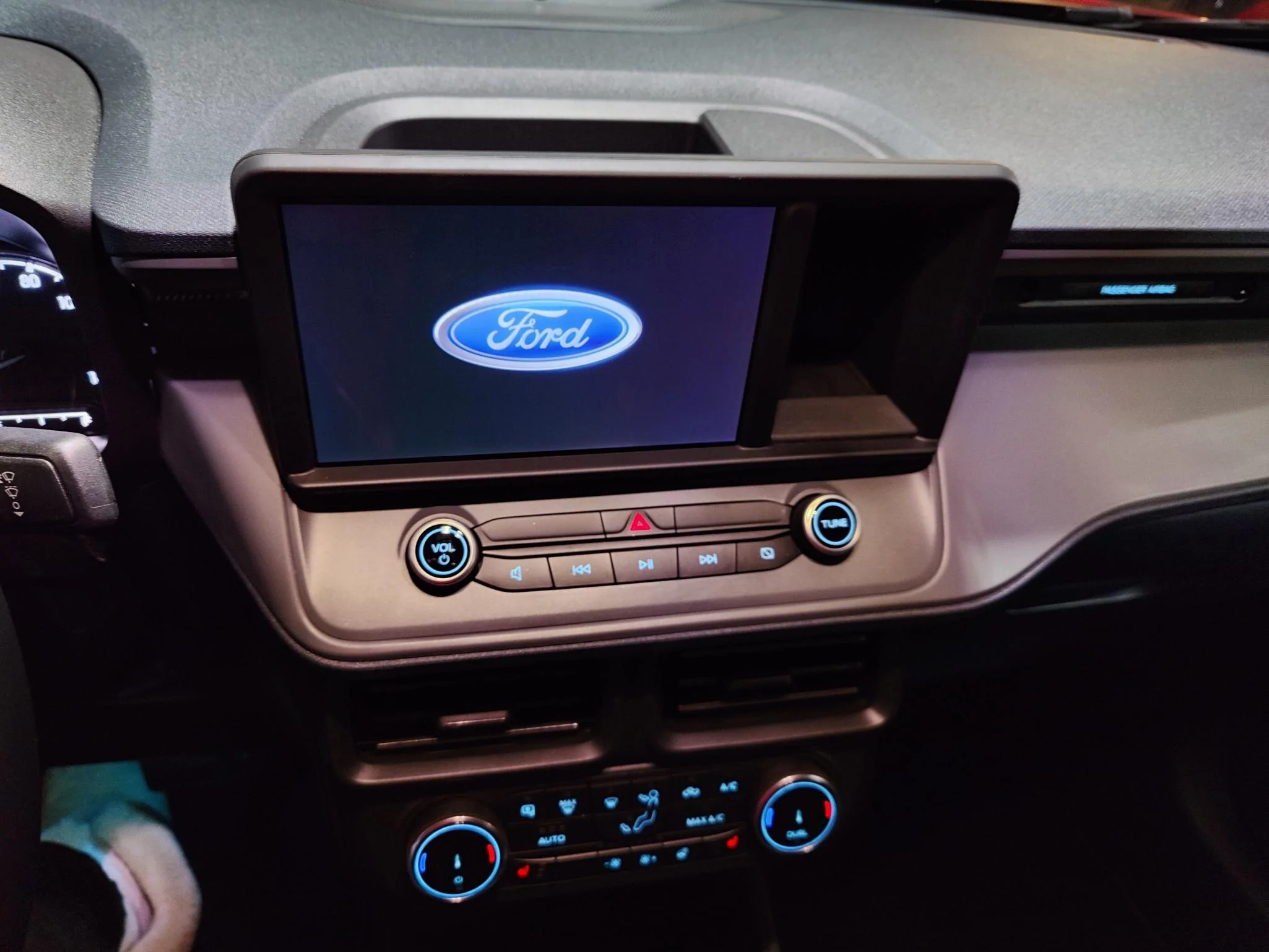 Ford Maverick ALTO BLUE Maverick Photos Thread dash