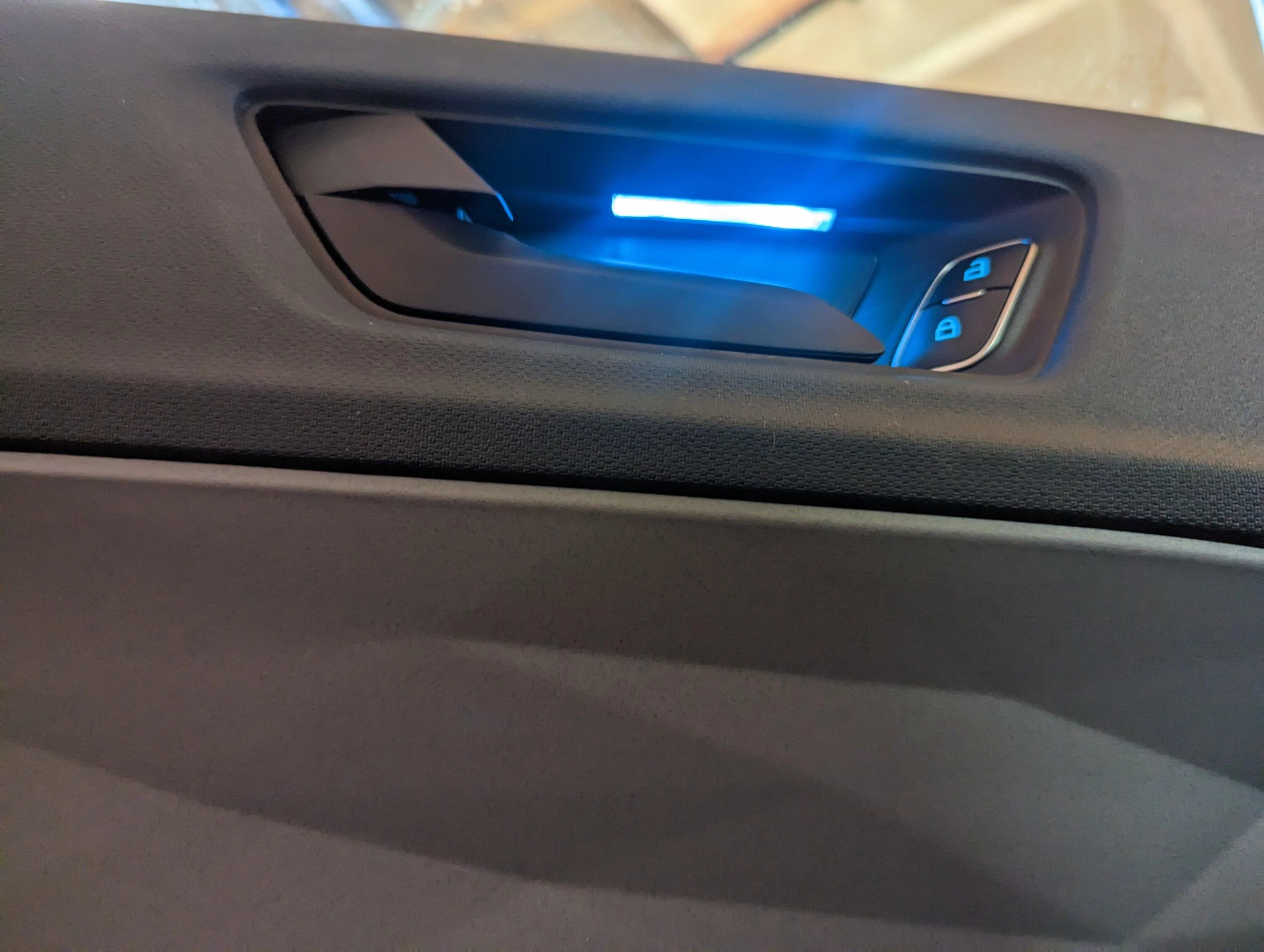 Ford Maverick DIY - Adding ambient light(s) to 2023 Maverick XL/XLT for <$10 PXL_20230314_002125146