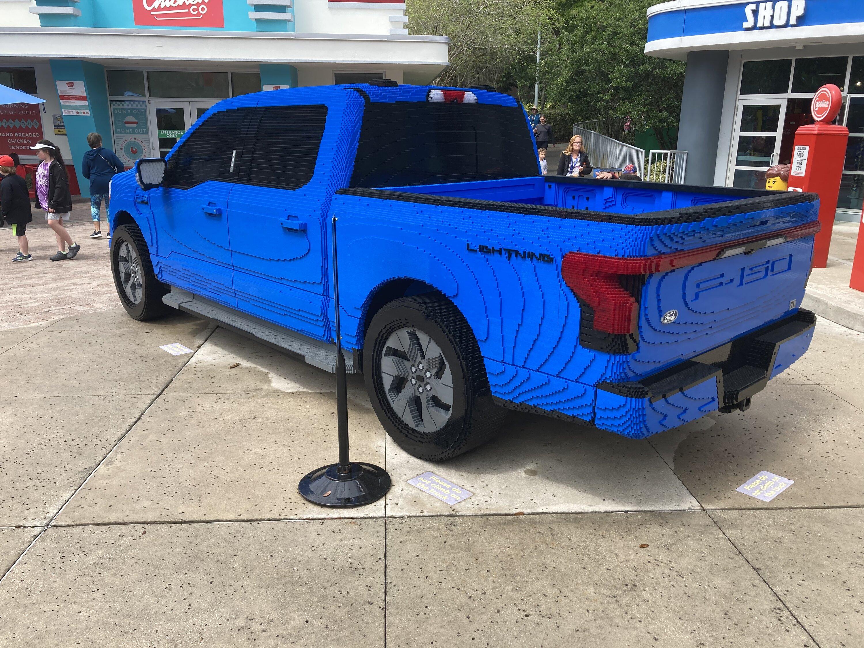 Ford Maverick Life-size Lego Lightning constructed from 320K pieces 😲 5DDE9E9F-9CC4-4413-A2AA-85641357E349