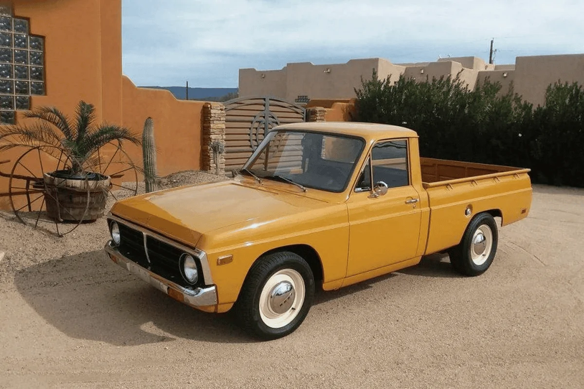 Ford Maverick Comparison photo: old Ranger vs. new Maverick 1679005243406