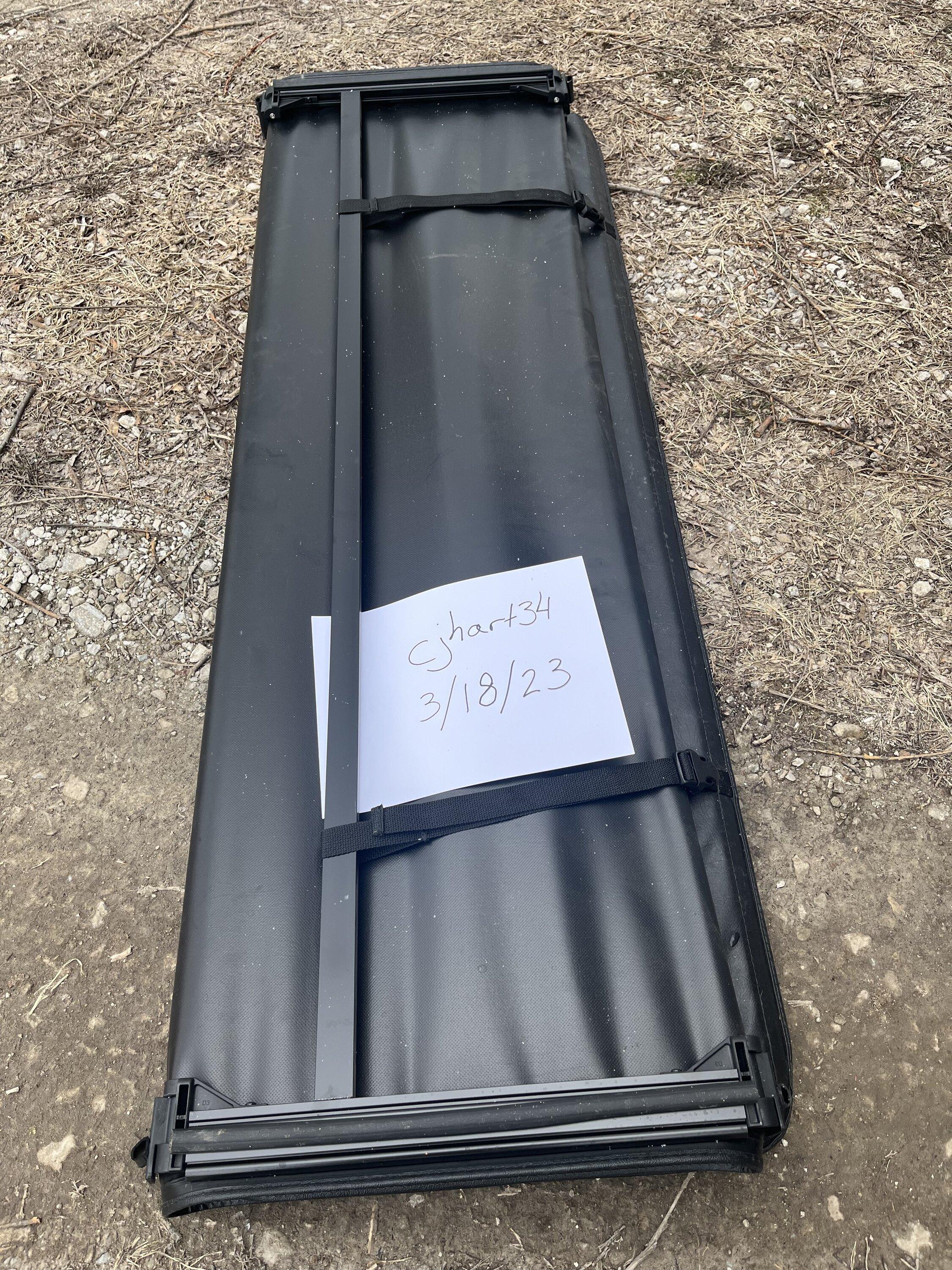 Ford Maverick Gator SFX Soft Tri-Fold Tonneau Cover $150 IMG_4481