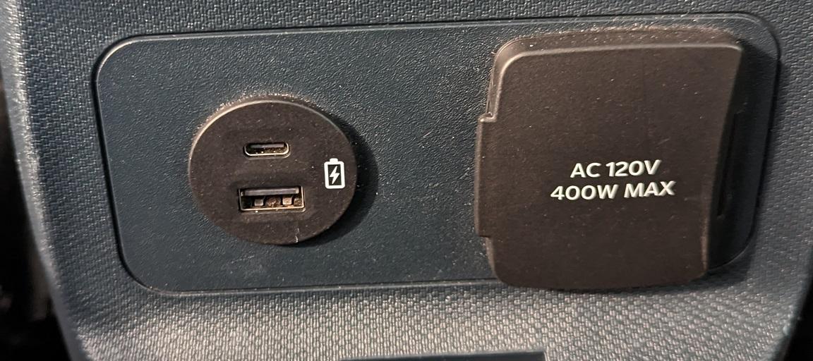 Ford Maverick Do you have dual USB-C backseat USB connections?? rear usb
