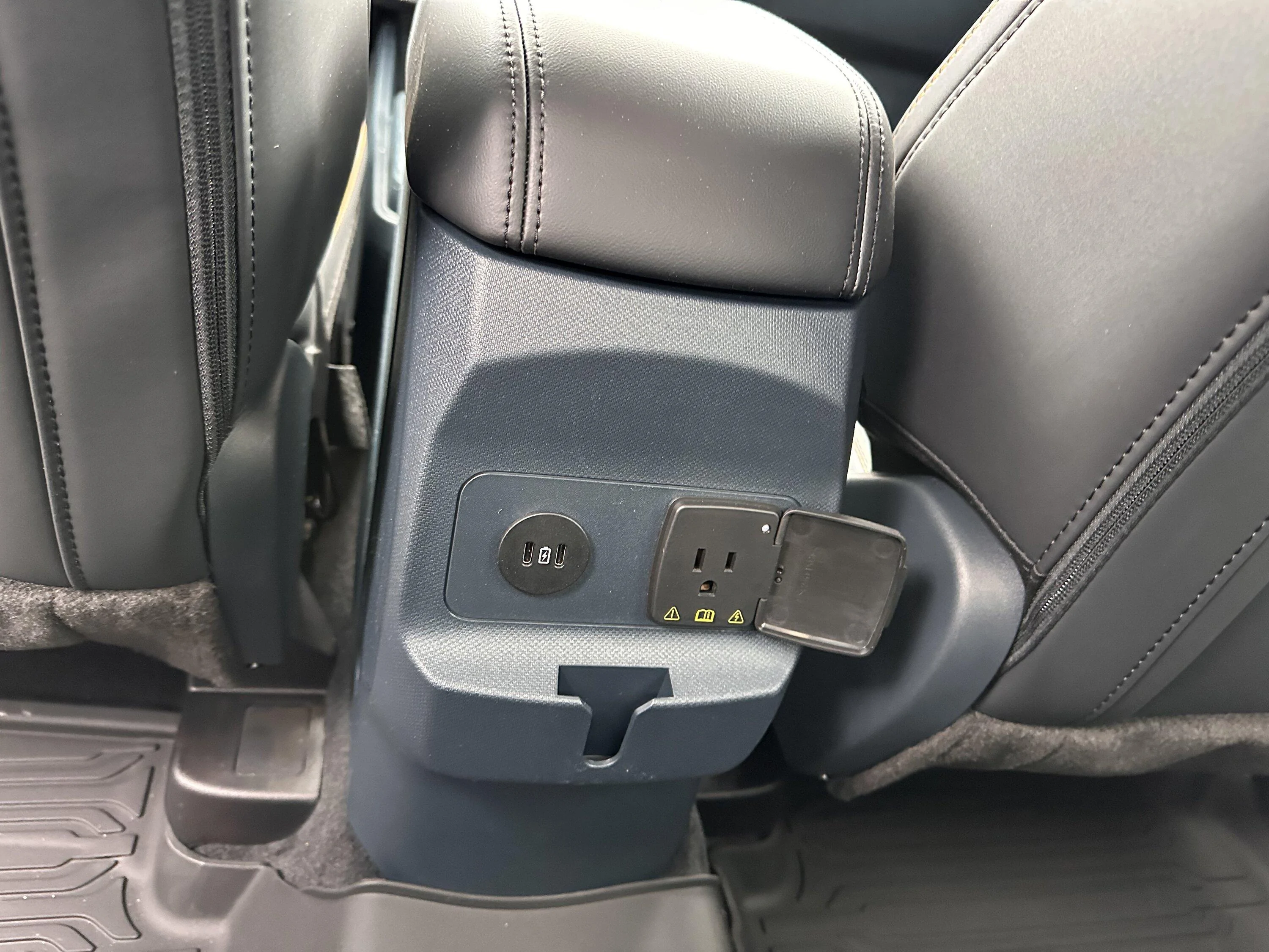 Ford Maverick Do you have dual USB-C backseat USB connections?? 8DCF55BC-588B-499C-BE2E-A4D0069DA1B0