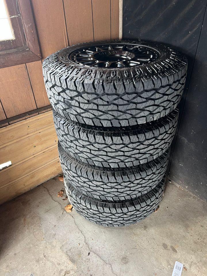 Ford Maverick Black Rhino Sandstorm with 245/70/17 (Chicago) 336176052_6126548347438203_3320627703470582812_n