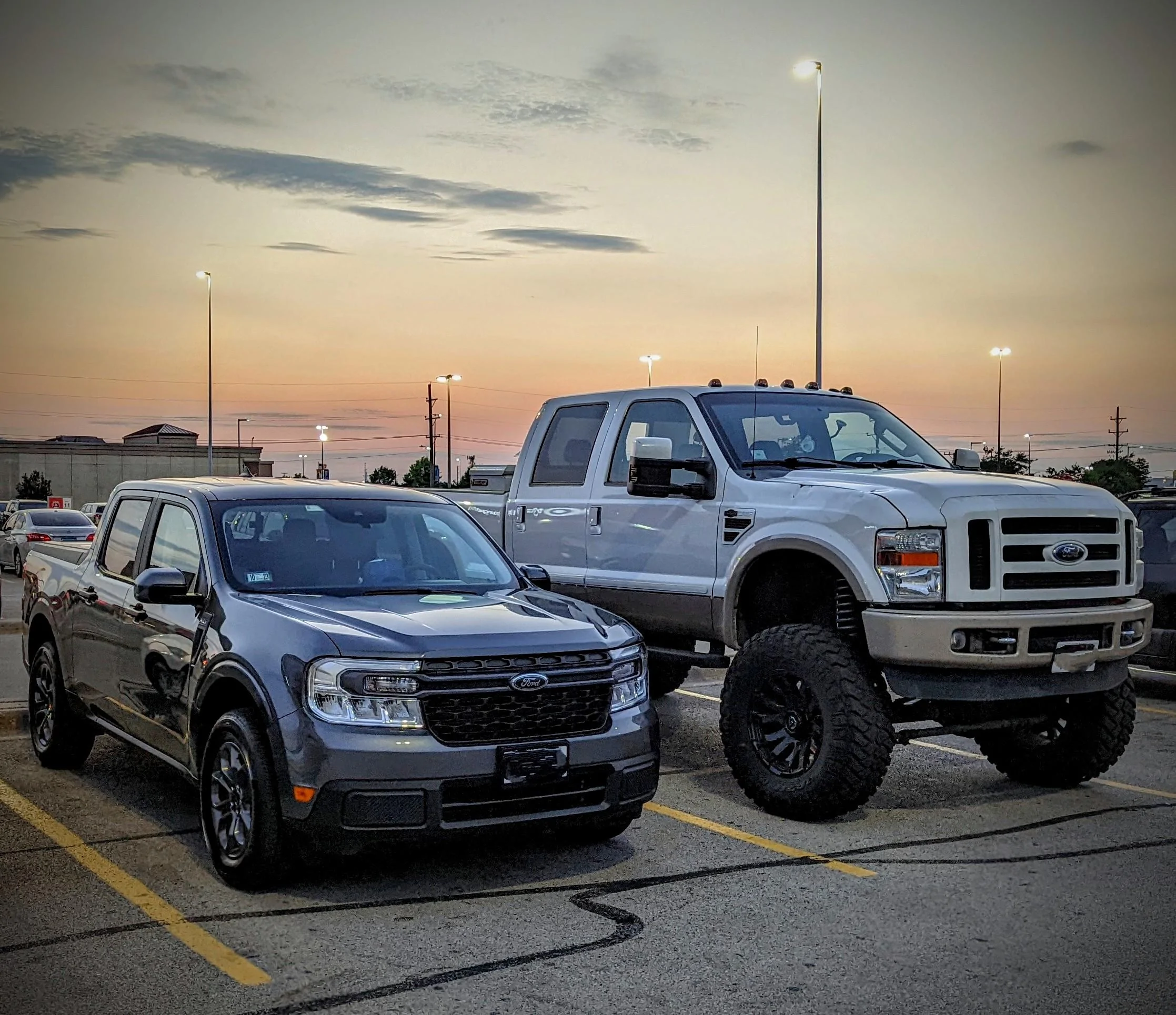 Ford Maverick Post your Maverick next to ridiculously large trucks - photos thread PXL_20220720_013627379~3