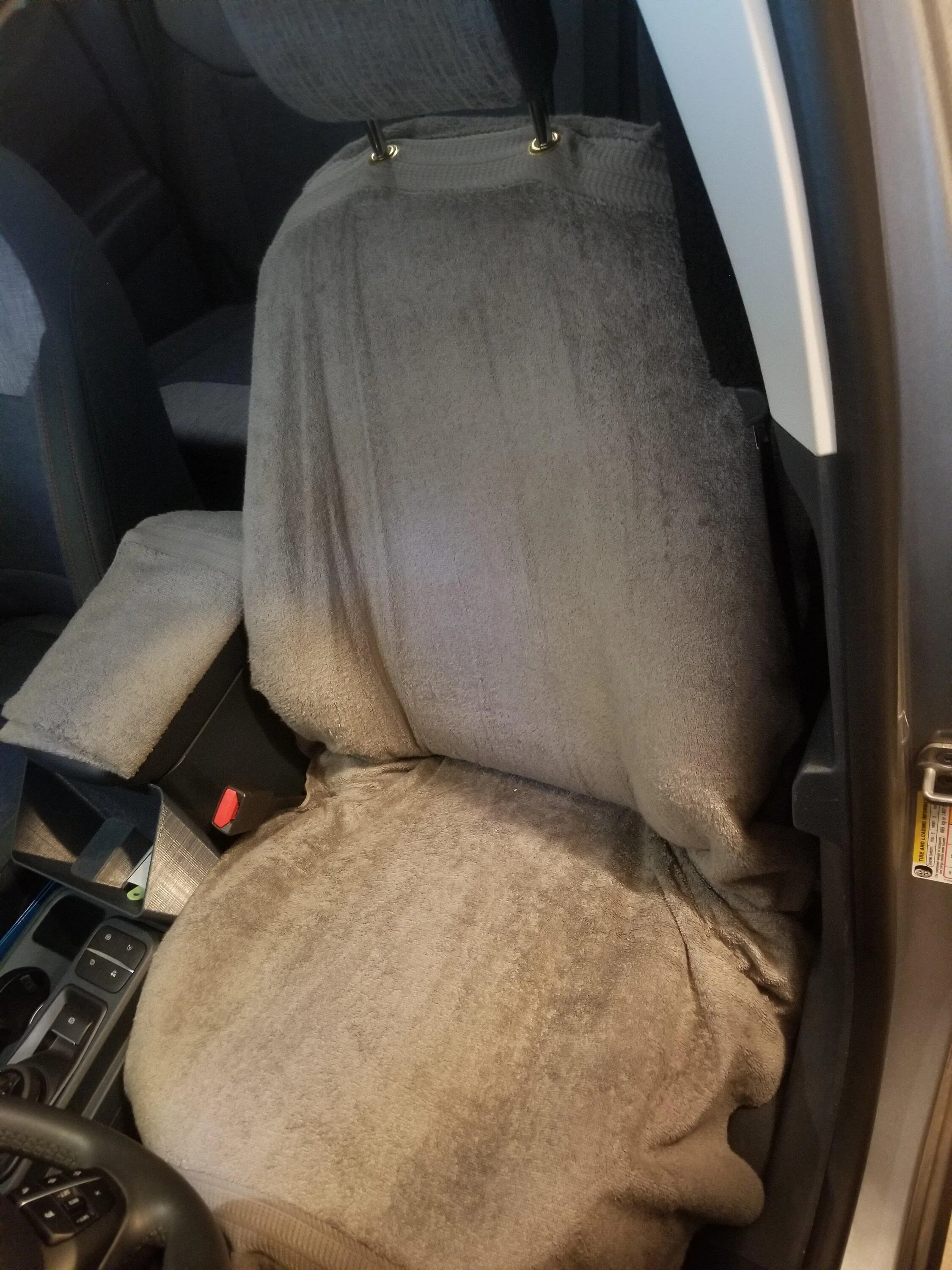 Ford Maverick Maverick seat covers 20230303_082737
