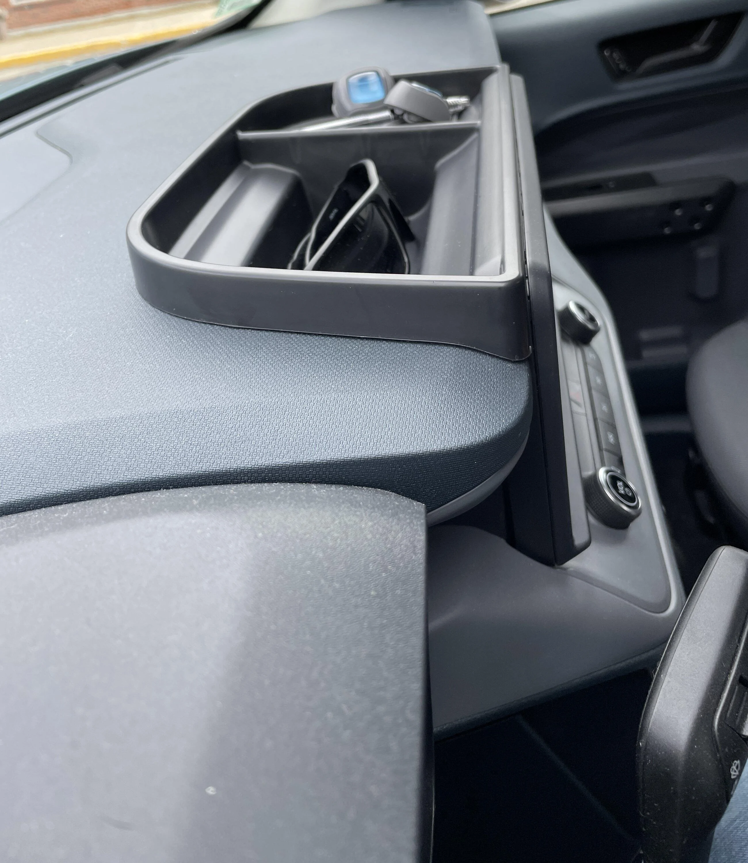 Ford Maverick Loving this front center console tray F5352366-B0EE-4349-9130-797EC9EC2F37