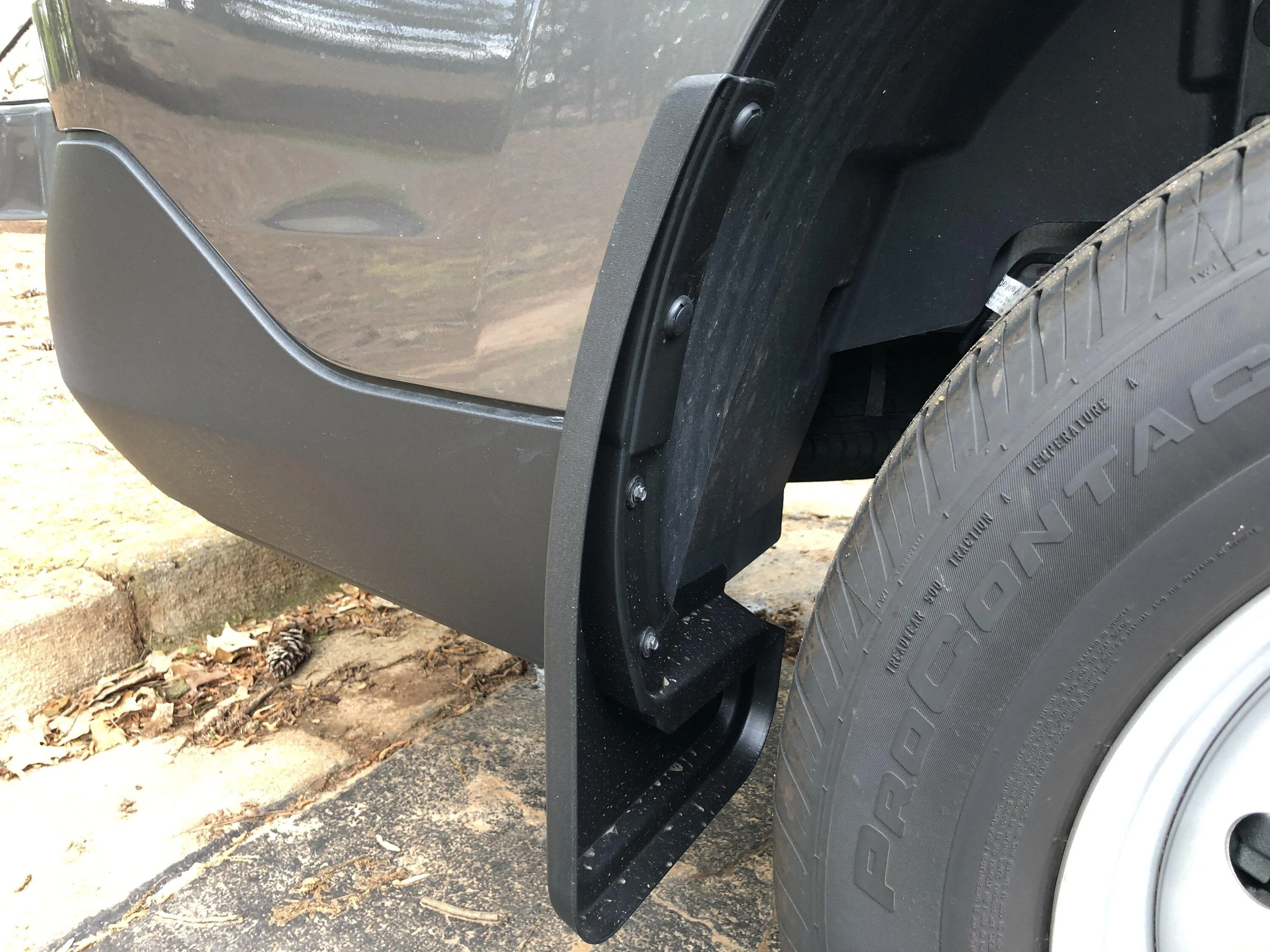 Ford Maverick Did Muslogy mud laps and tail gate liners add-on today mud flap with screws