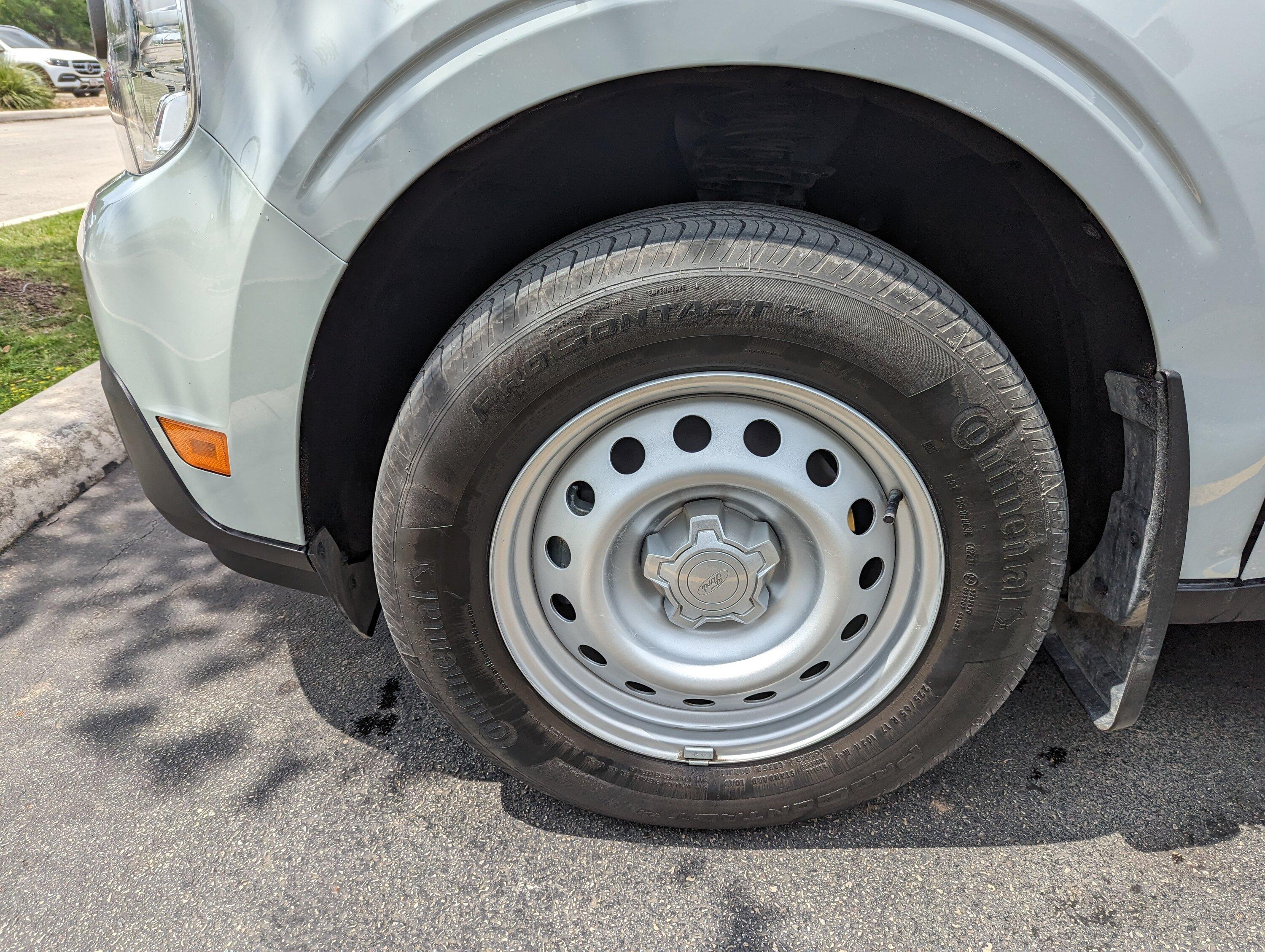 Ford Maverick Visual Comparison of Different Tires / Tire Sizes on 2022+ Maverick PXL_20230404_181813674