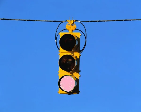 Ford Maverick Only 1 week old... and this happened green-traffic-light