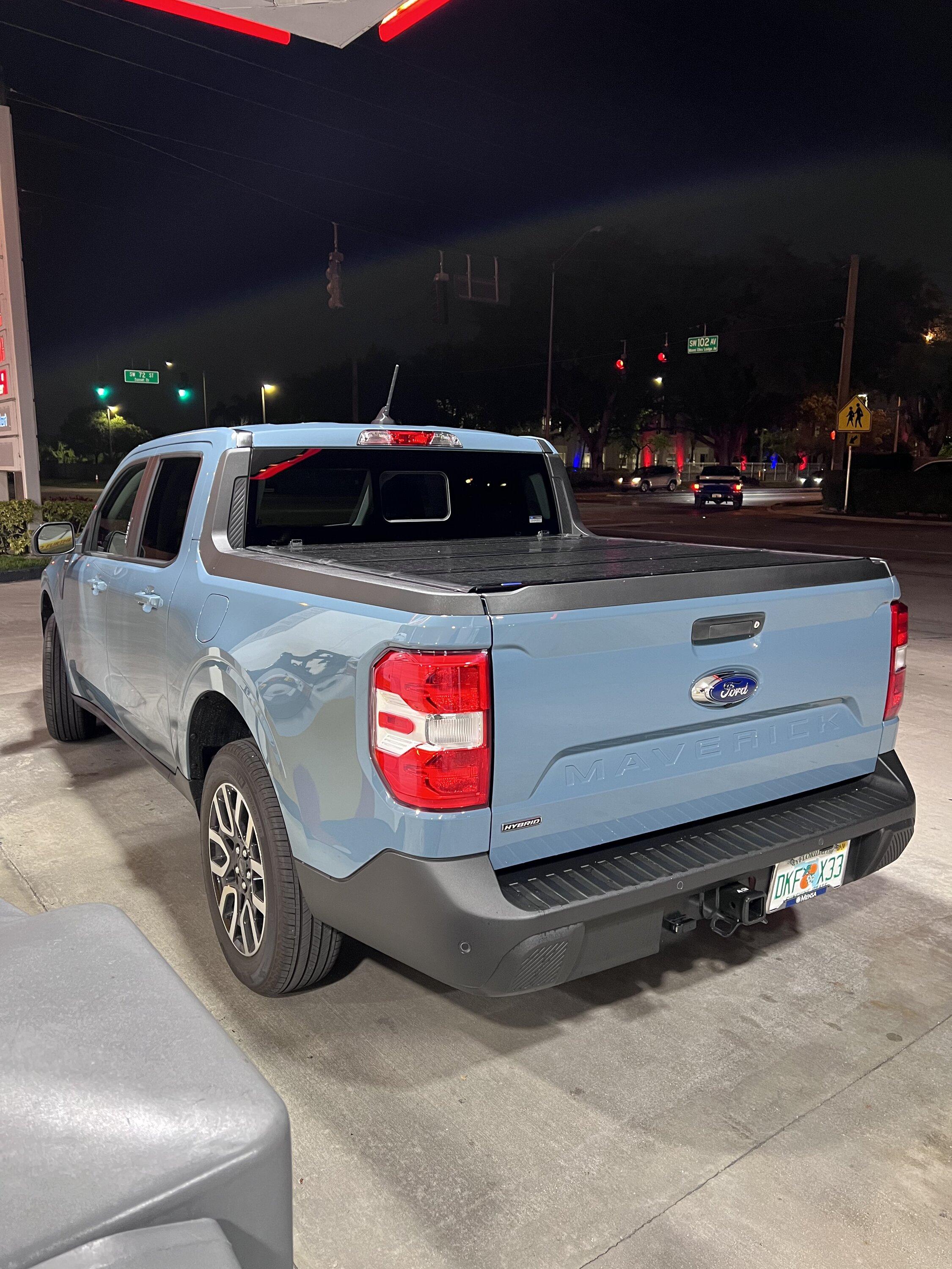 Ford Maverick Ford hard trifold cover color fading 553438C8-2DE5-4C98-81A2-6CC3F6FED54B