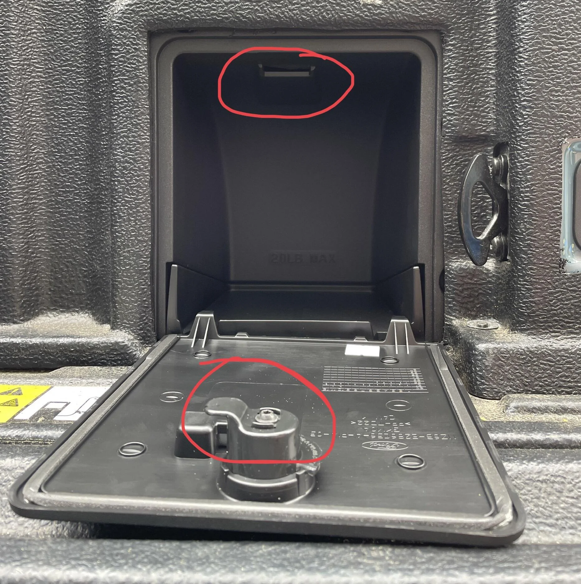 Ford Maverick Finally added the truck bed storage cubby 6DE6AB66-25D4-4B8E-A8C6-B63E77C3FBF7