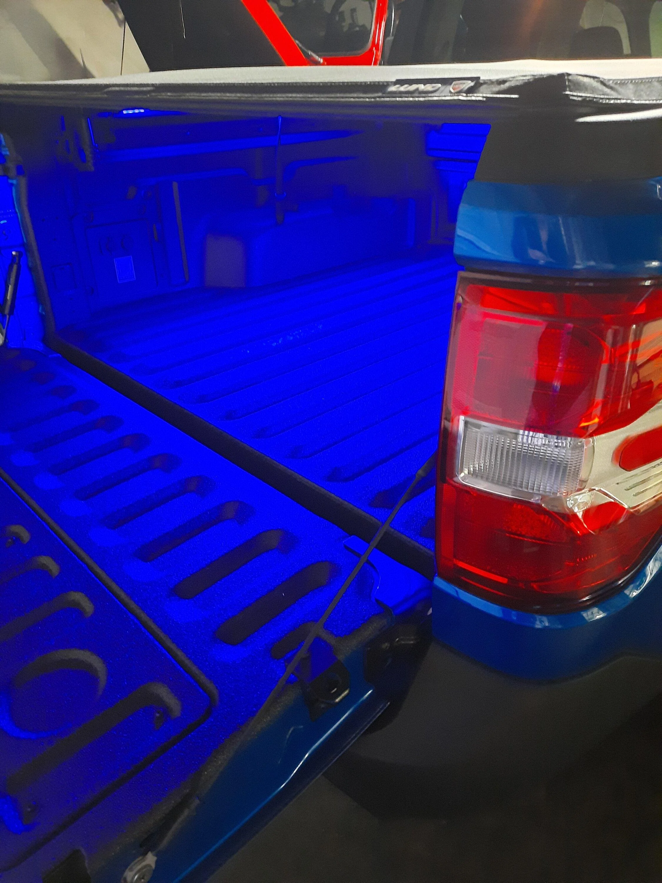 Ford Maverick New Bed LED strip lighting. Cheap and easy mod! 20230122_114951