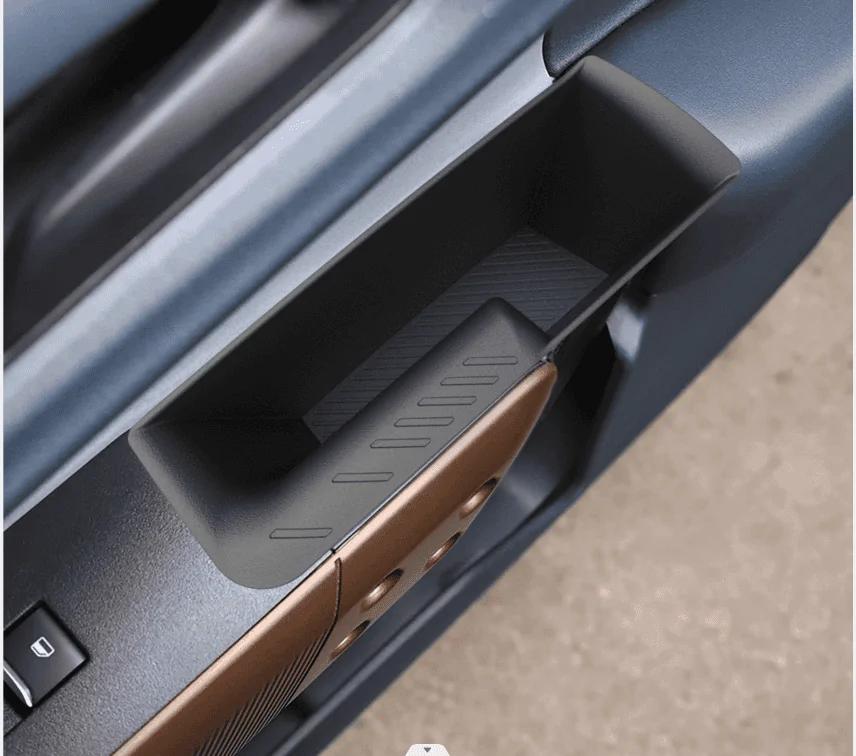 Ford Maverick Door  handle (panel) extra storage? 1681139888230