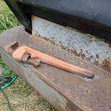 Ford Maverick Don’t leave a tape measure on bumper… 1681152371487