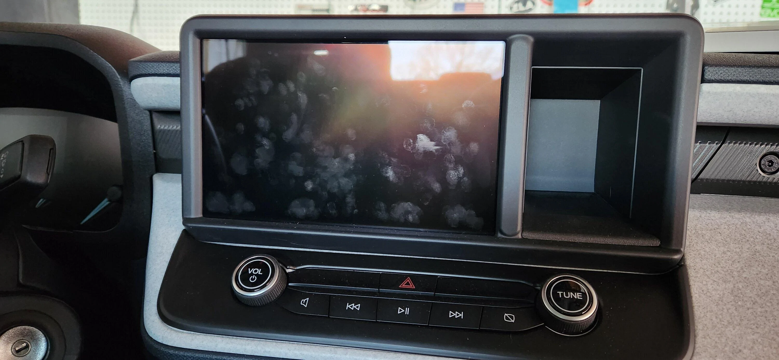 Ford Maverick Anti glare screen protector installed 20230414_081815