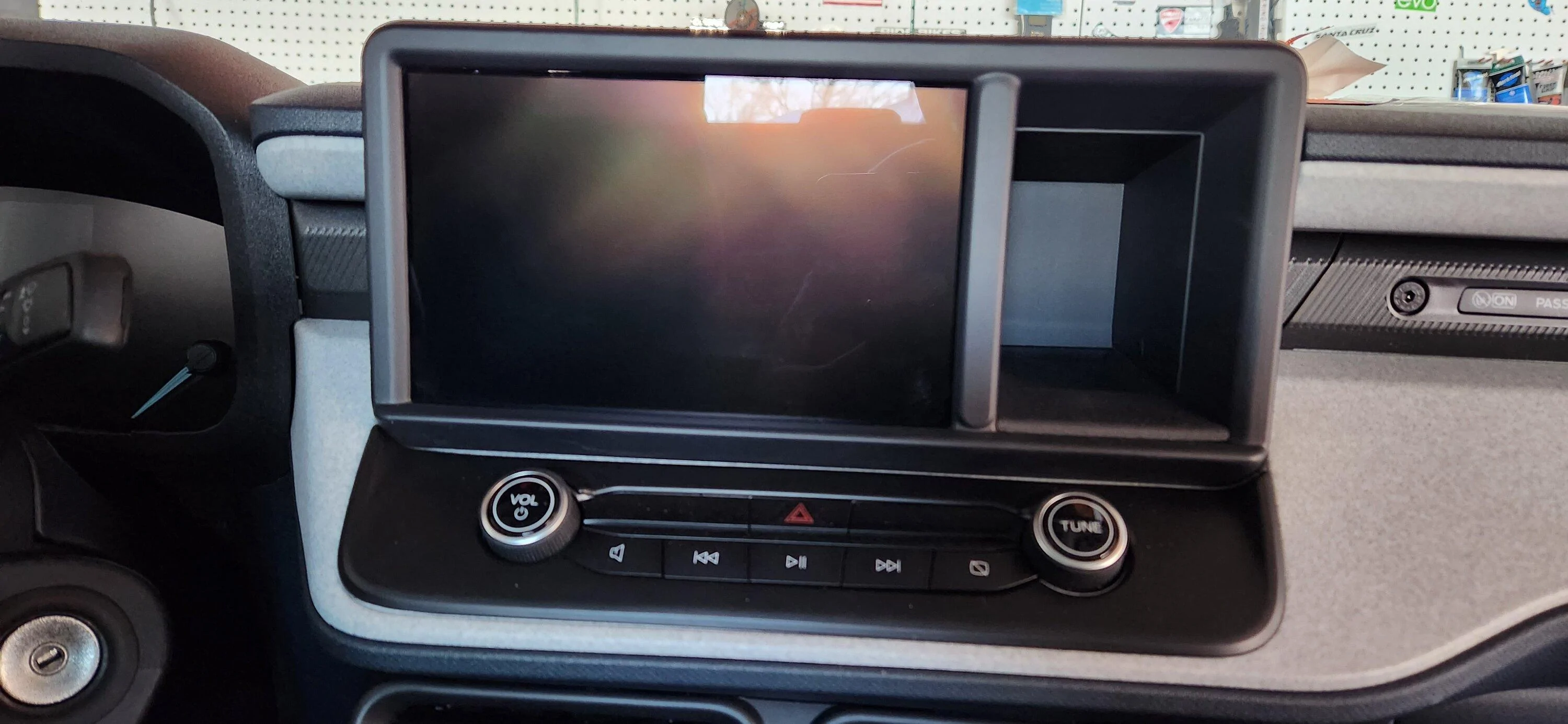 Ford Maverick Anti glare screen protector installed 20230414_082015