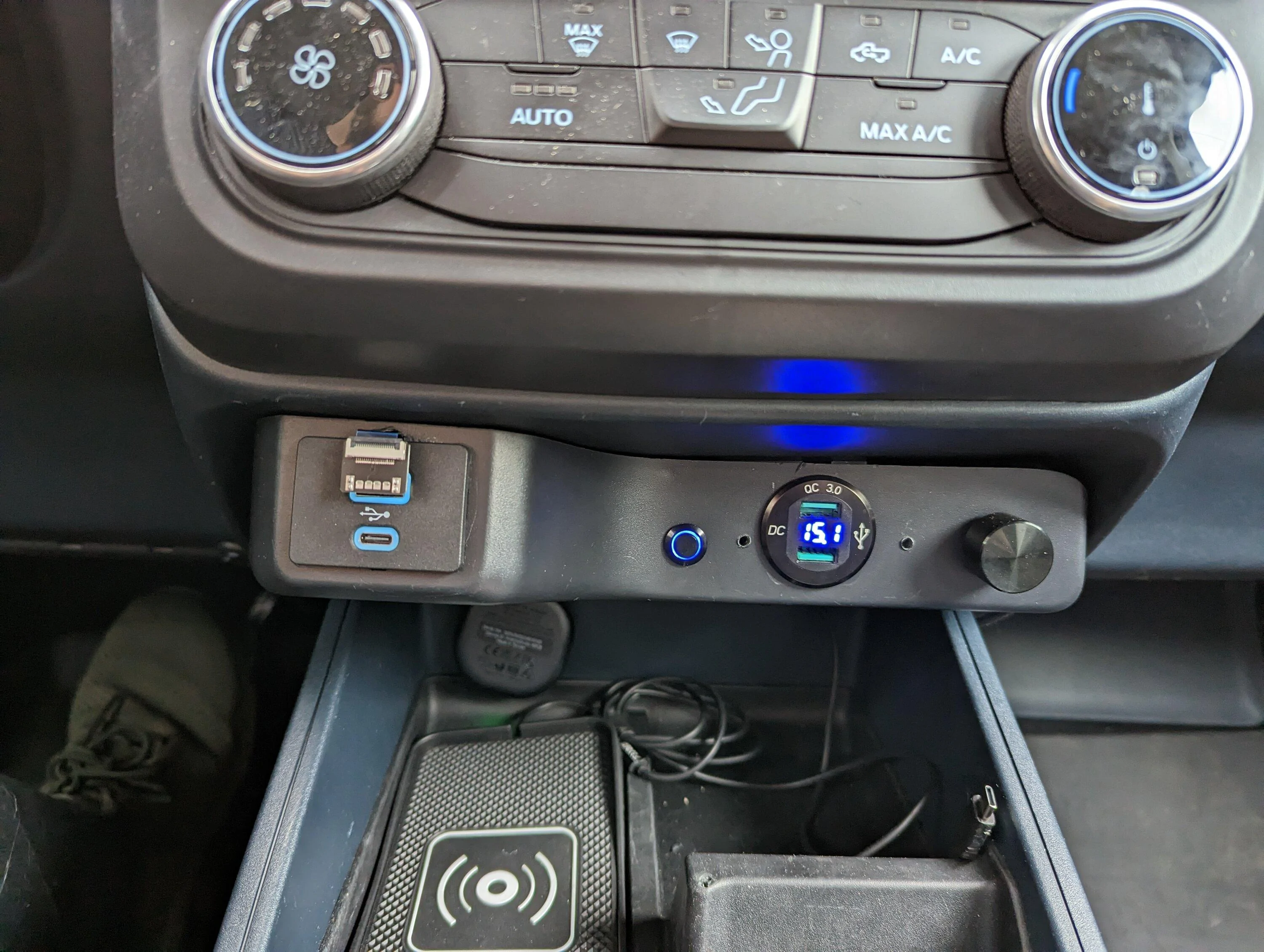 Ford Maverick DIY Project: Wireless charger, hidden MA1 dongle, ambient lighting, rewire of USB, & clean up PXL_20230414_145736306