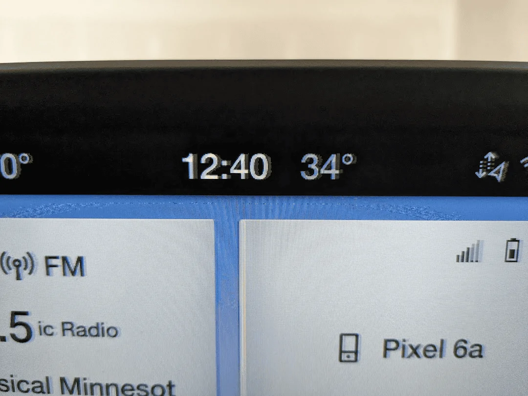 Ford Maverick Pixelation on display screen 1682185463522