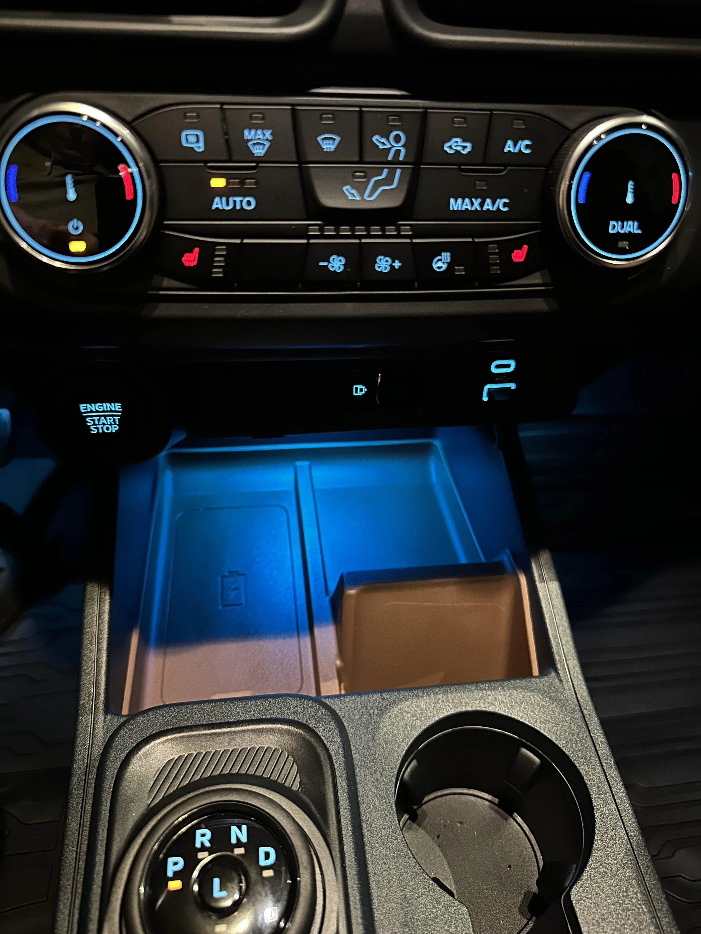 Ford Maverick 2023 Lariat Lux - No Ambient Light IMG_0399