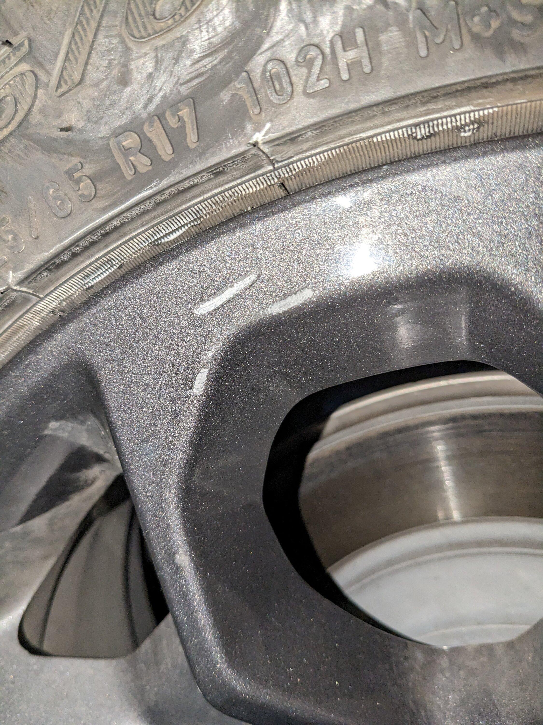 Ford Maverick XLT wheels scratched. Any suggestions on fix? PXL_20230425_014851264