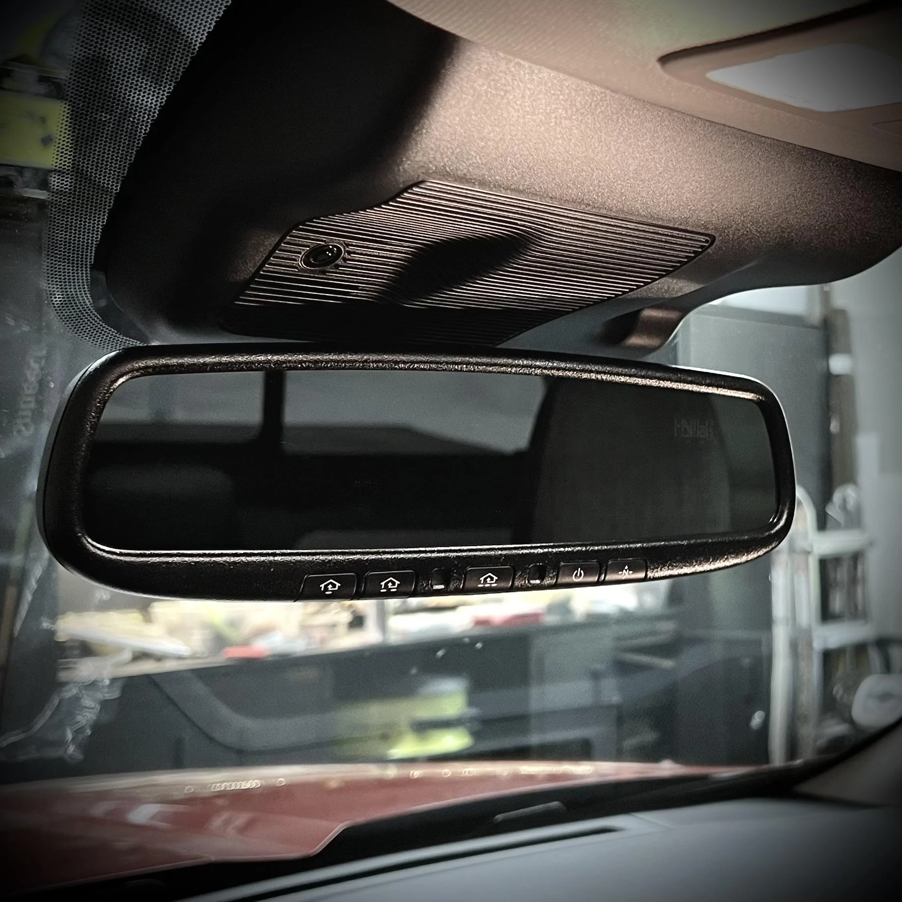 Ford Maverick Cheap auto-dimming, homelink mirror IMG_8302