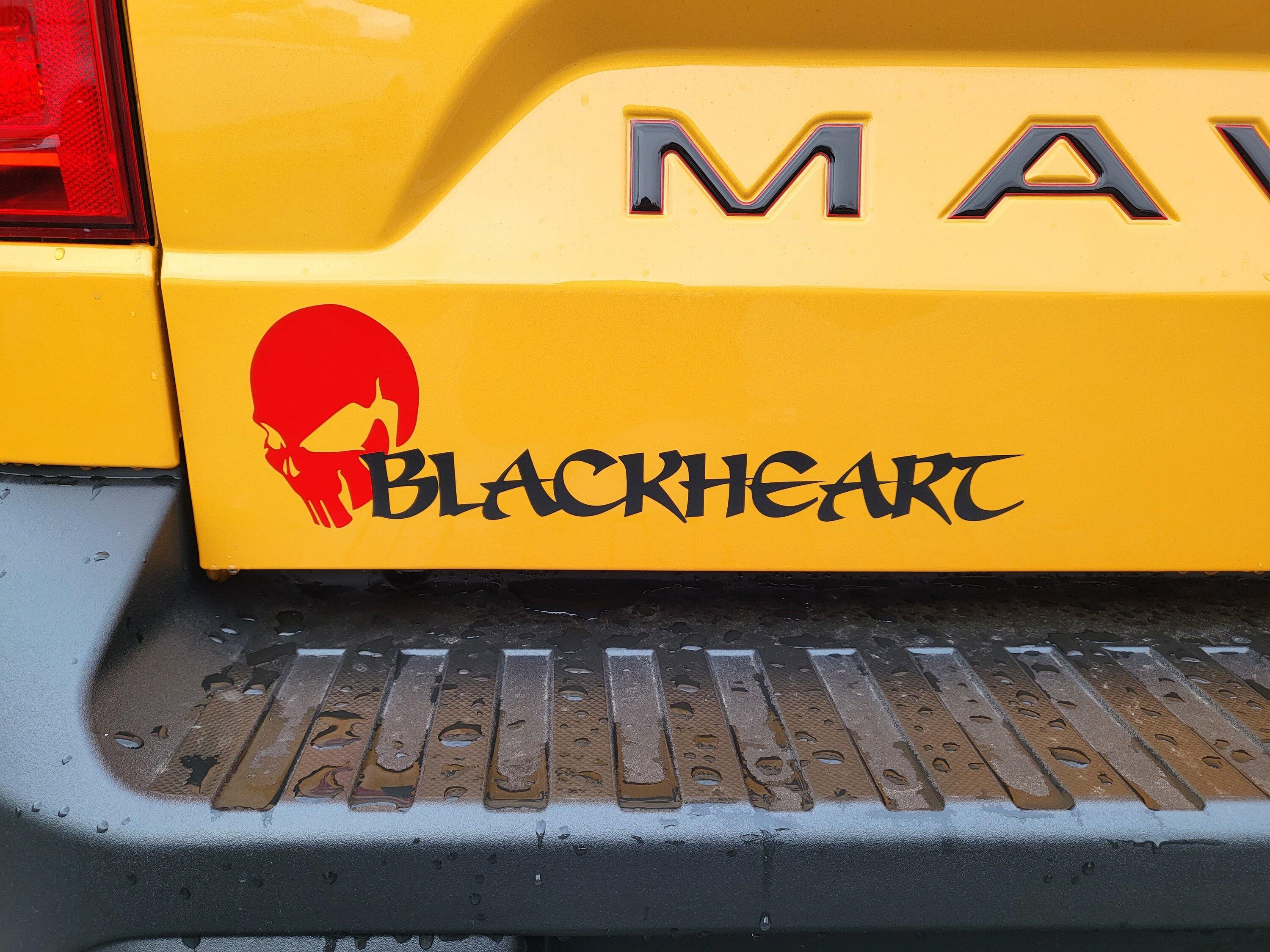 Ford Maverick 2023 "Blackheart Edition" Cyber Orange Maverick XLT FX4 Build 20230225_120621