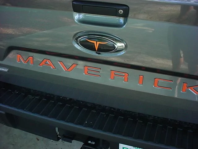 Ford Maverick Fender Badge Decorating Ideas? DSC02513