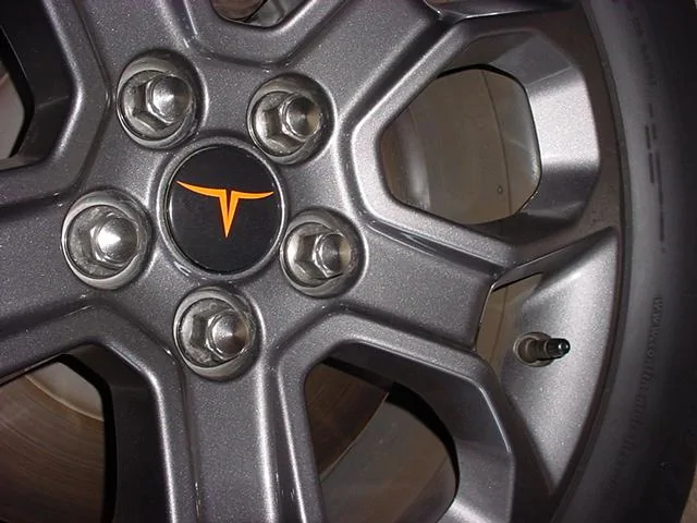 Ford Maverick Fender Badge Decorating Ideas? DSC02517