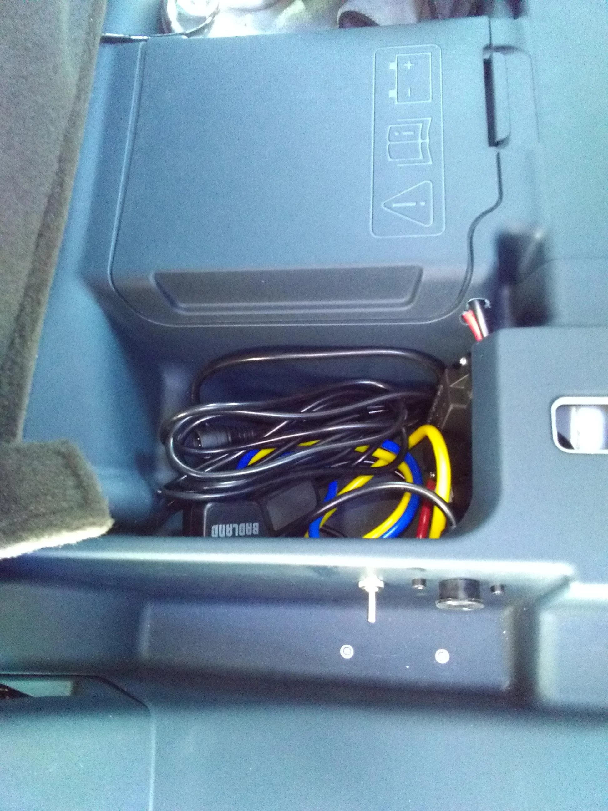 Ford Maverick Installed a hitch mounted winch KIMG0129