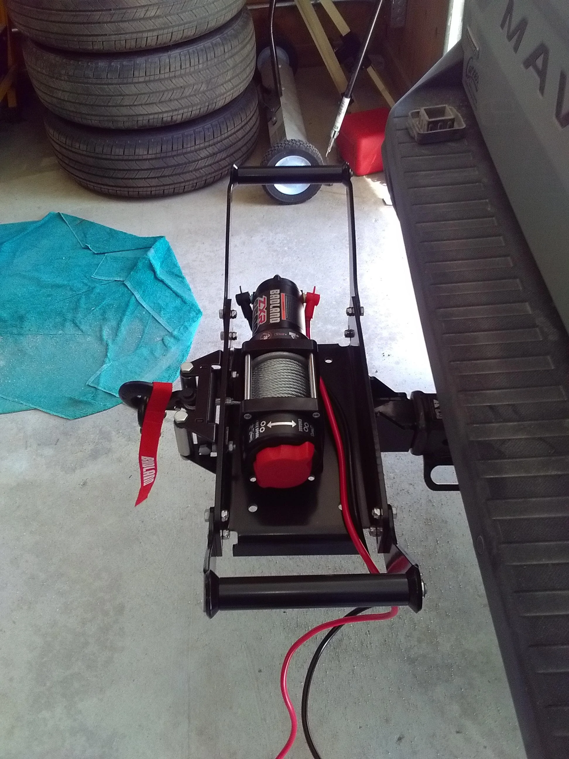 Ford Maverick Installed a hitch mounted winch KIMG0121