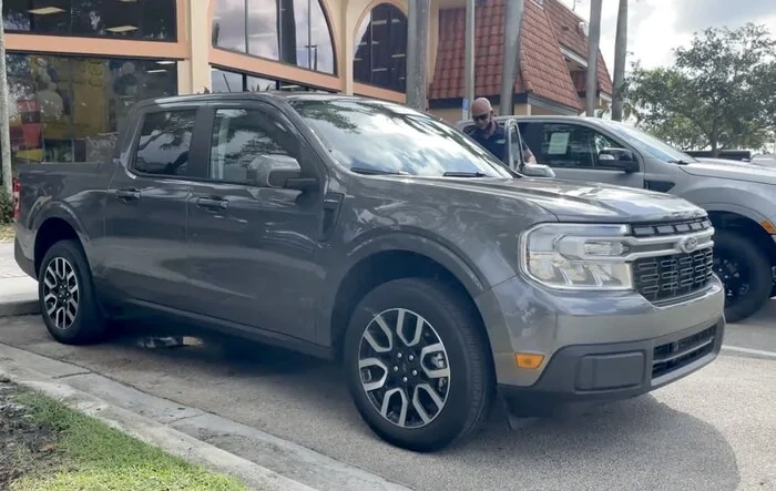Video Walkaround: Hybrid Maverick Without Lux Package in Carbonized Gray