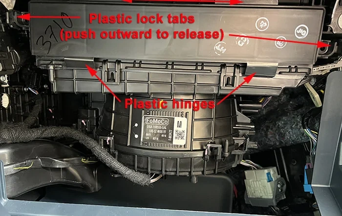 How-to DIY: change the cabin air filter