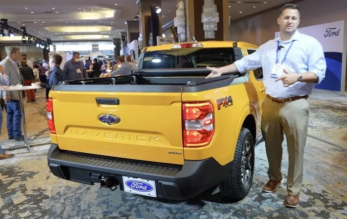 2022 Ford Maverick Lariat Walkaround - Cyber Orange and Alto Blue