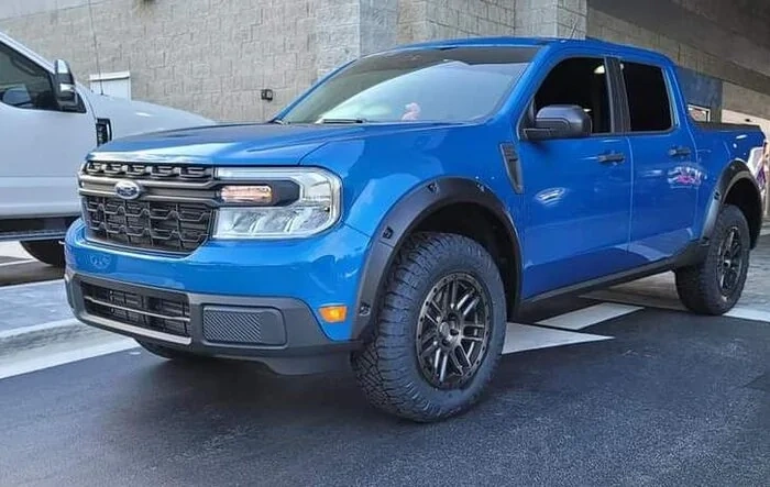 Lifted! Maverick XL on 1.5" Readylift lift kit, 265/65 R17 tires + Bushwacker fender flares