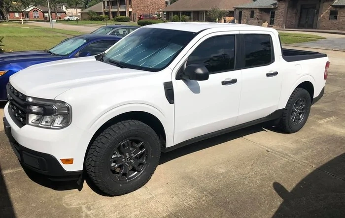 Maverick on Bronco Sport (Big Bend) wheels + 245/65/17 Kenda Klever AT2 tires