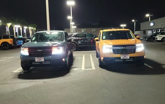Father/Son 2.0 Mavericks XL vs Lariat. Which one is taller