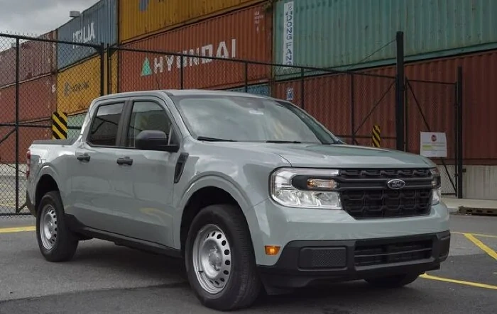 Road & Track review of the Maverick: Perfect Size For City-Truck Duty
