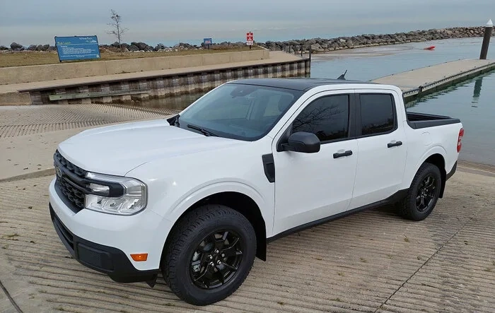 Vezpa's truck is done. BroncoSport Wheels, Lift, Black Roof Wrap, Window tint, Rhino liner, Rokblokz. Is that an XL? ..**PHOTO HEAVY**