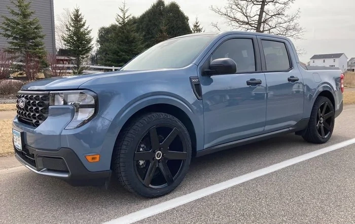 2025 Maverick lowered on 20s