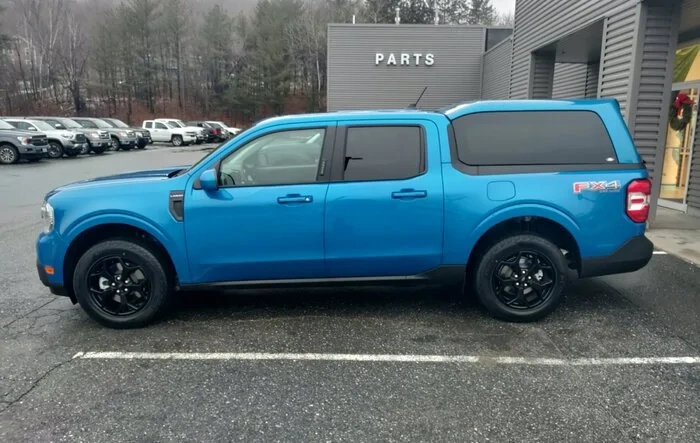 Maverick in Velocity Blue with SnugTop bed cap ... rear visibility not great (feedback review)
