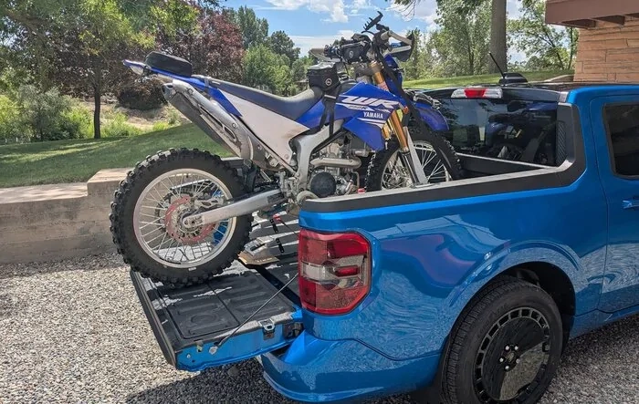 Show your LOBO doing pickup things (hauling/towing stuff)