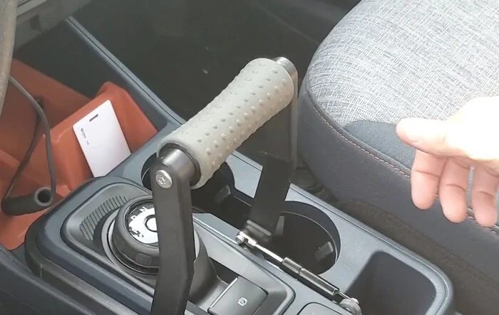 Gear shift hand rest DIY