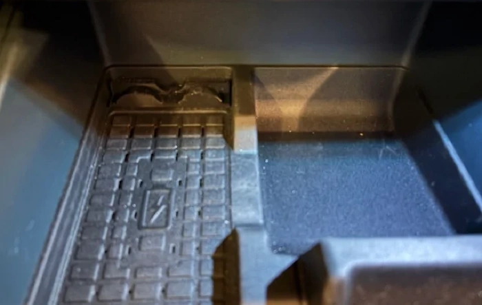 Small spacer for iPhone 16 and wireless charge pad (3D print)