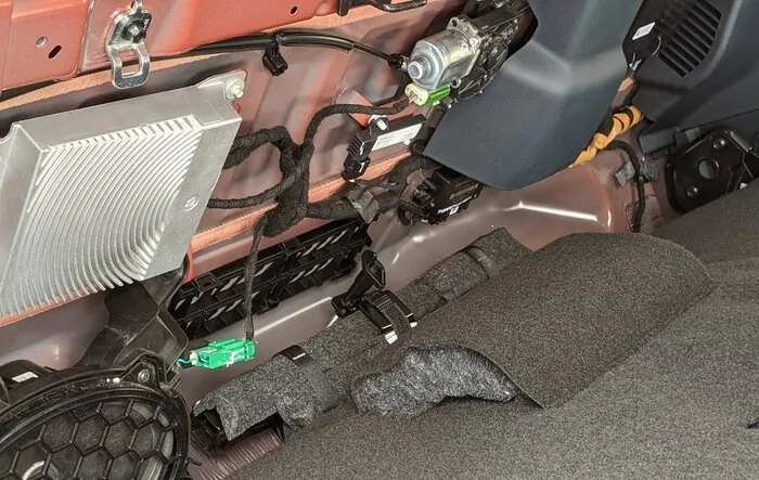 B&O amp and subwoofer behind passenger rear seat [clear pic]