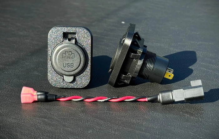 New Plug-n-Play PD Charger for Flexbed (for power banks, jump starters, and laptops) -- by Maverick Innovations